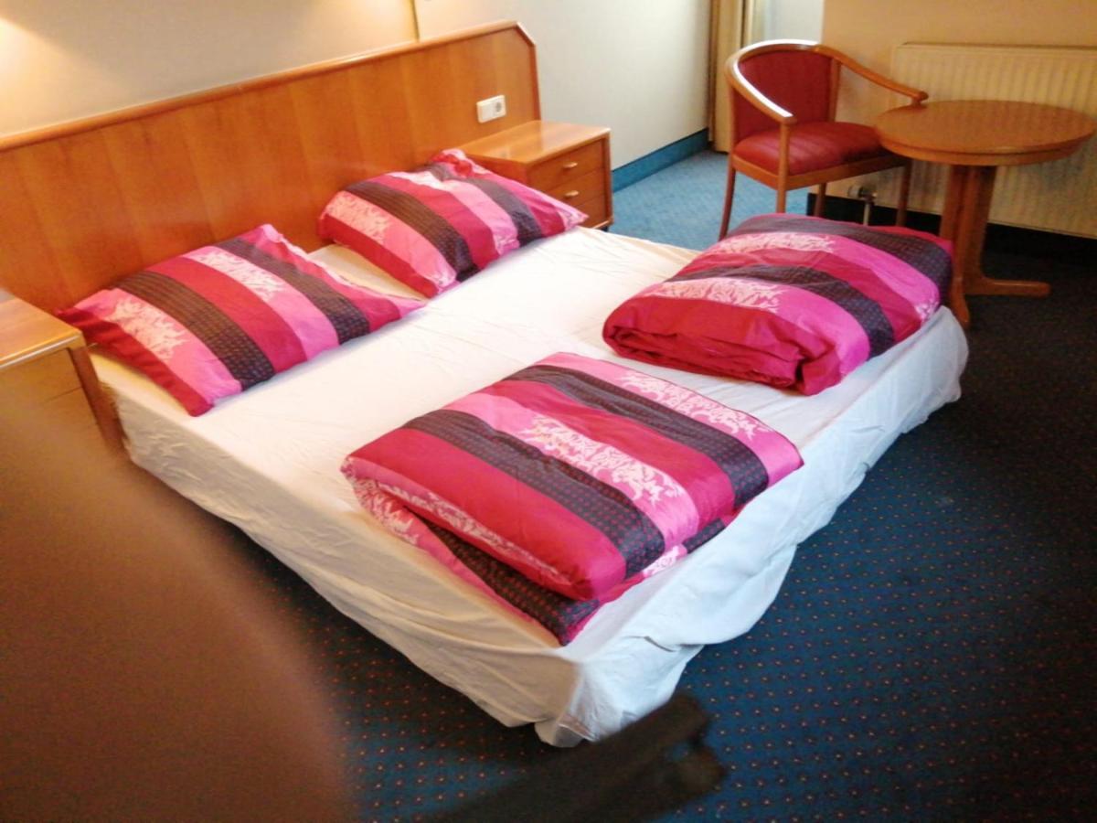 Apartment Lampertheim Esterno foto